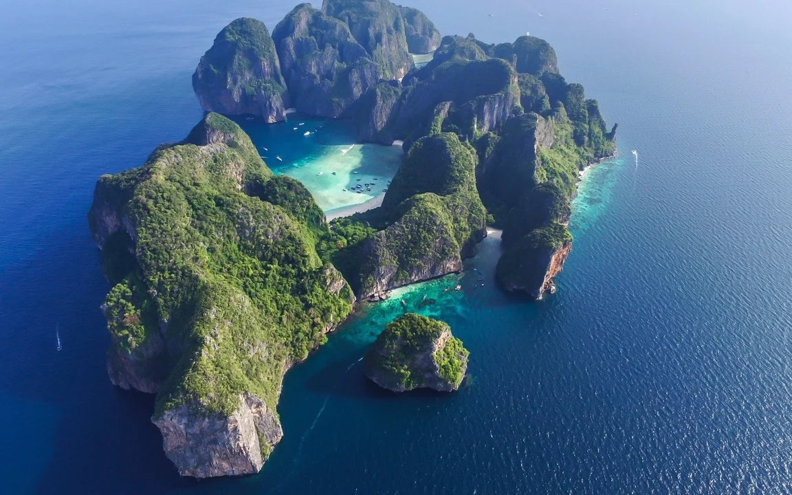 AS TOUR slider image 2